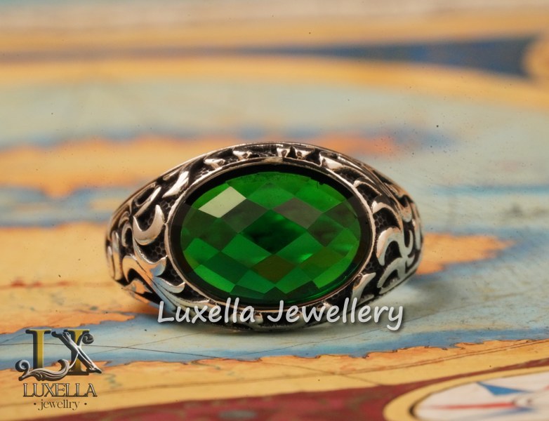 Sterling Silver Emerald Men's Ring - Unique Handcrafted Jewelry for Men